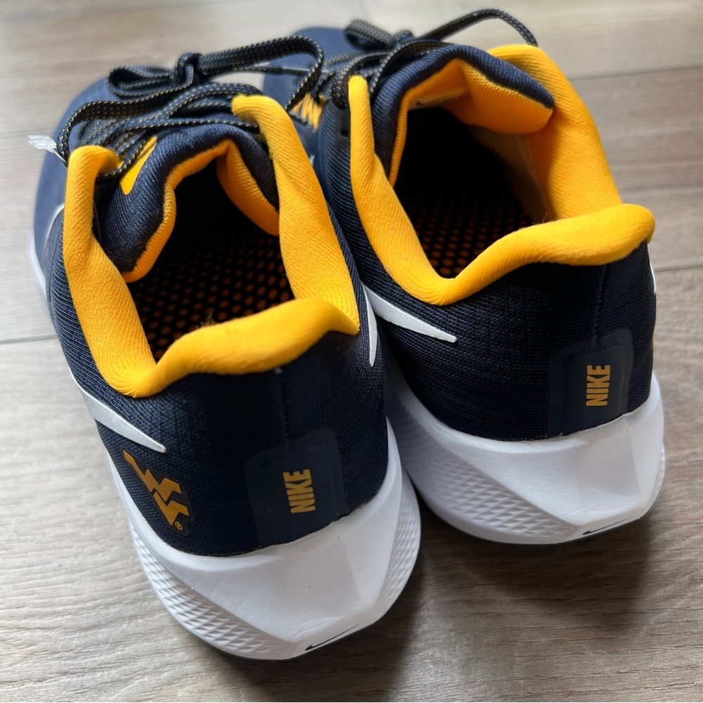 Mens Nike Air Zoom Pegasus 39 Shoes WVU West Virginia DR1979-400 - Picture 5 of 6
